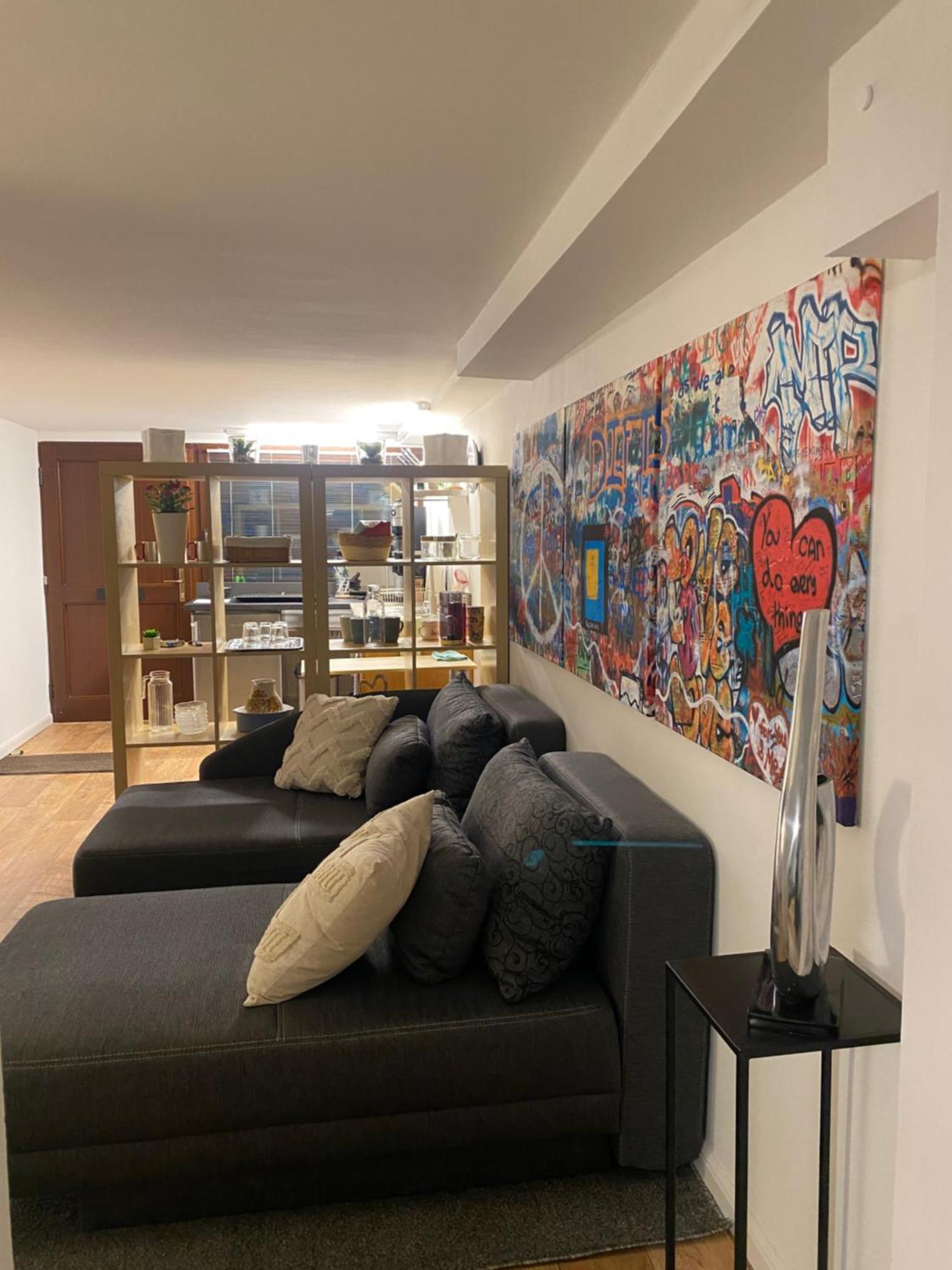 Xanten Basement Suite Екстер'єр фото