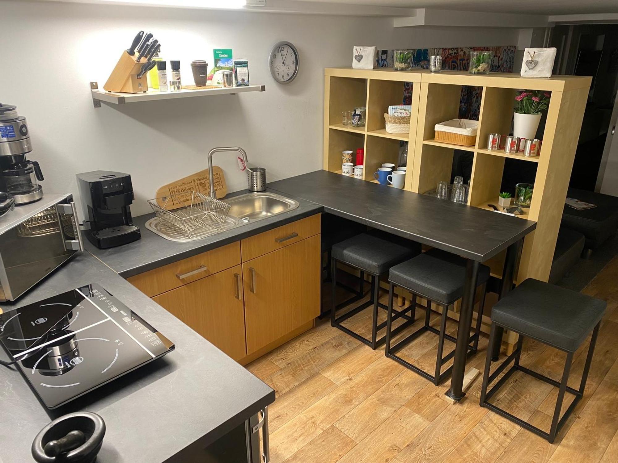 Xanten Basement Suite Екстер'єр фото