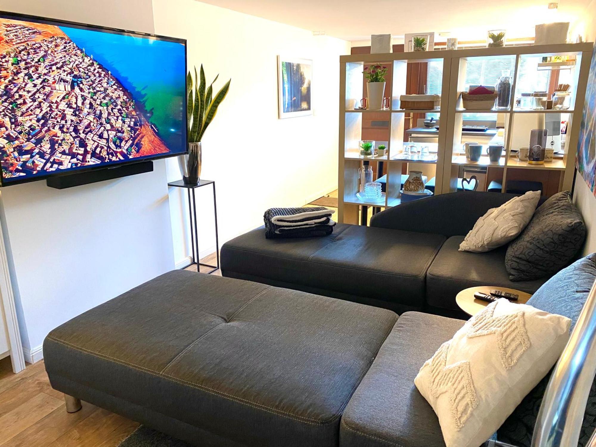 Xanten Basement Suite Екстер'єр фото